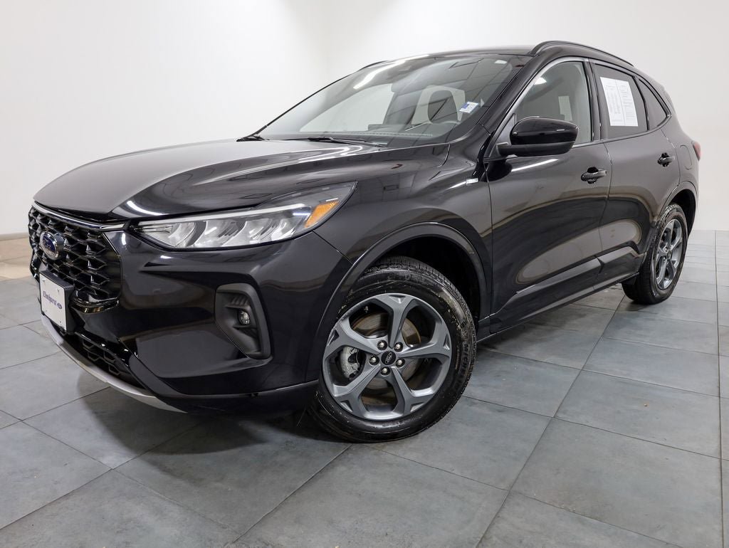 Certified 2024 Ford Escape ST-Line Select w/ Tech Pack #1 AWD/4WD image 3
