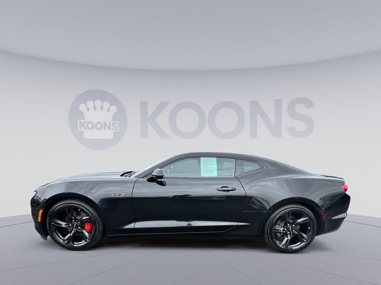 Used 2022 Chevrolet Camaro LT RWD image 13