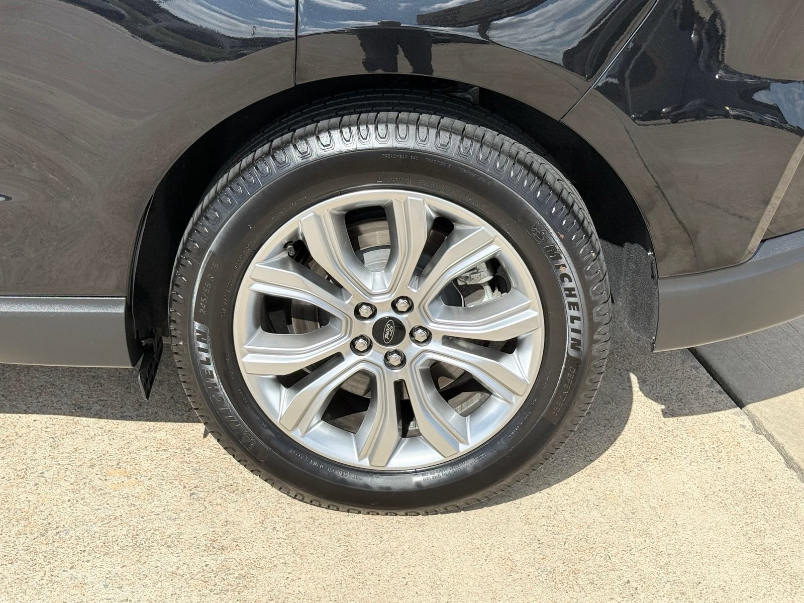 Certified 2024 Ford Edge Titanium AWD/4WD image 8