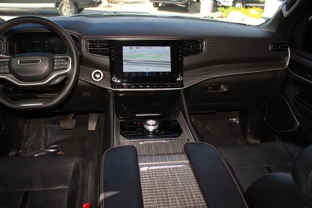Used 2024 Jeep Wagoneer L Series II image 19