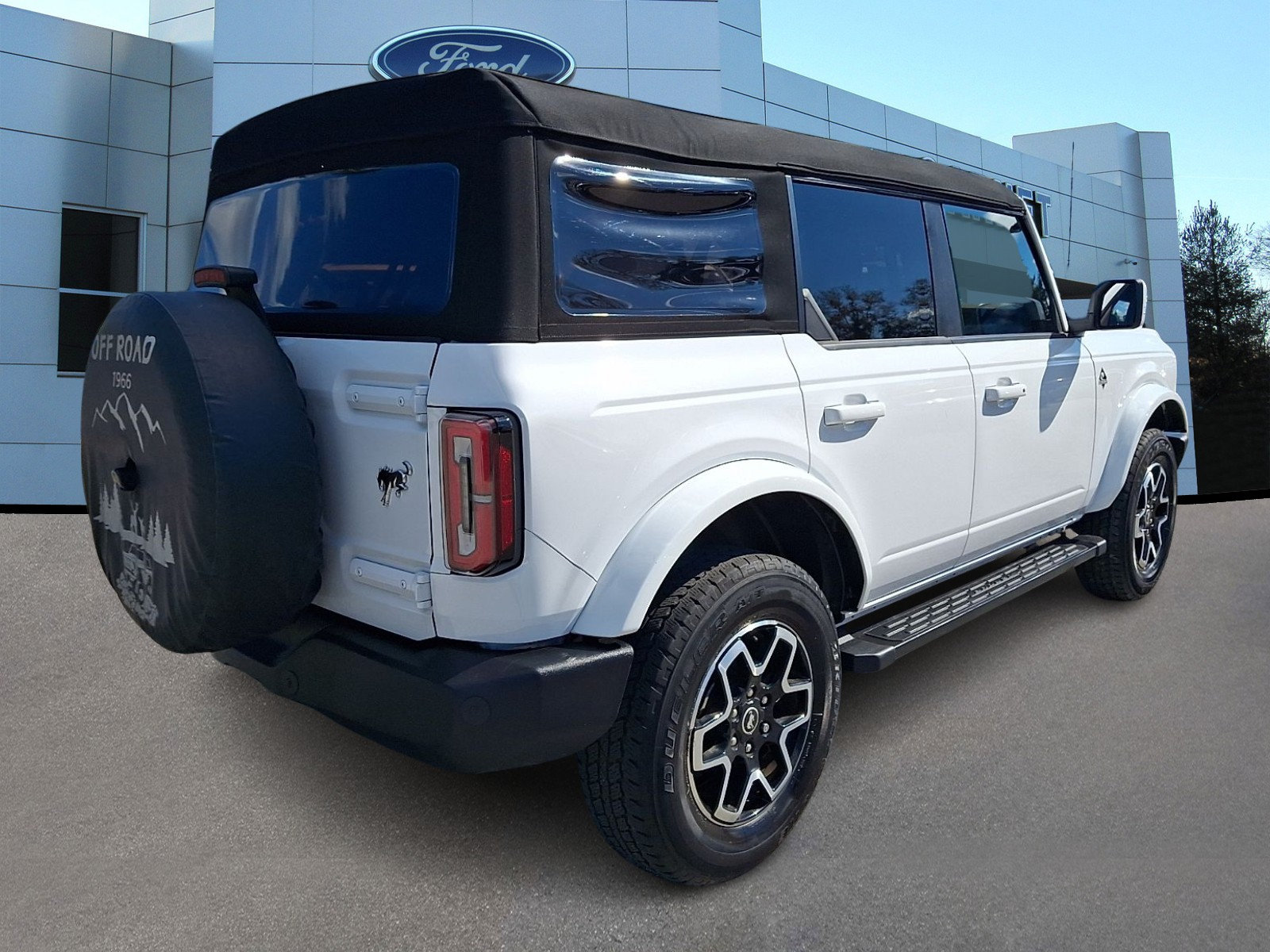 Certified 2024 Ford Bronco Outer Banks AWD/4WD image 8