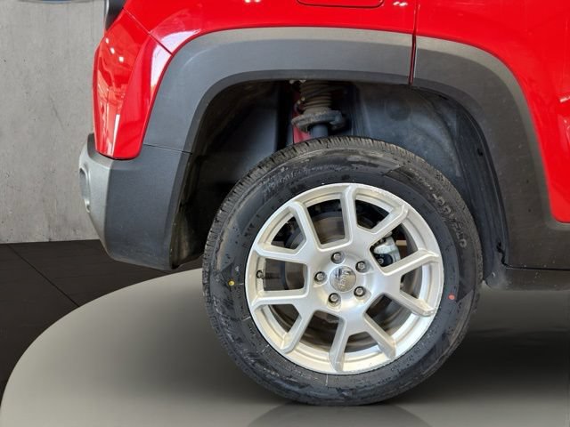 Used 2023 Jeep Renegade Latitude w/ Premium Group AWD/4WD image 34