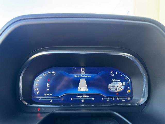 Used 2024 Chevrolet Tahoe Z71 w/ Luxury Package image 29