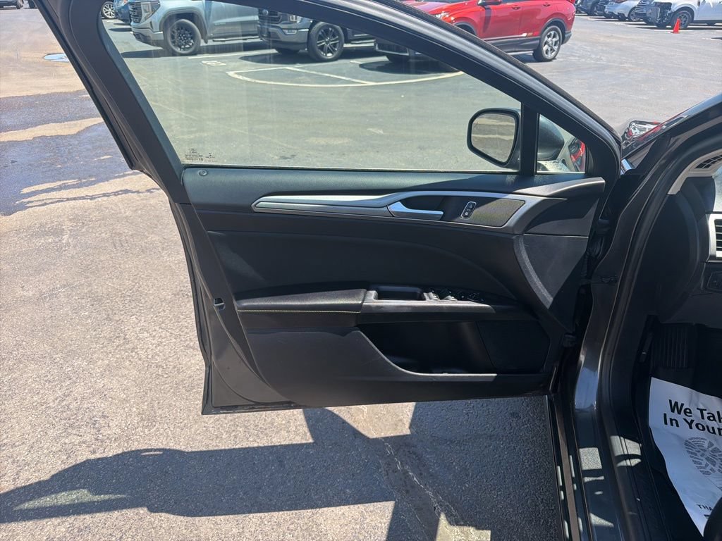 Certified 2019 Ford Fusion SE FWD image 21