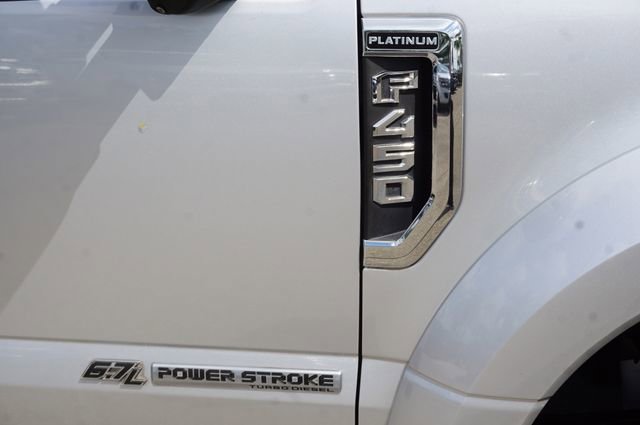 Certified 2019 Ford F450 Platinum w/ Platinum Ultimate Package AWD/4WD image 35