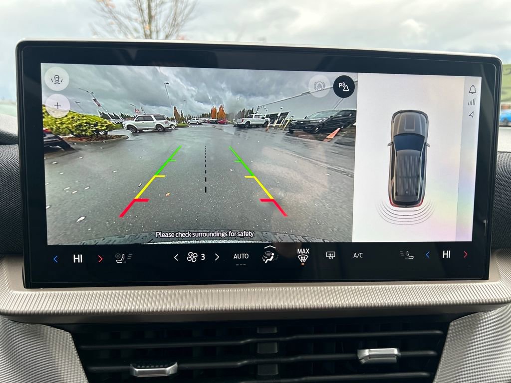 Certified 2025 Ford Explorer Active w/ Active Comfort Package image 29