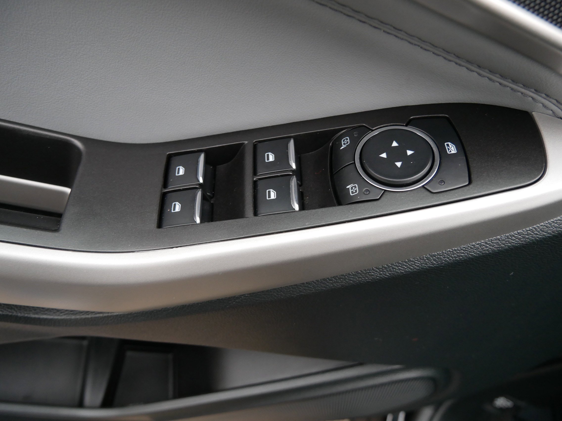 Certified 2024 Ford Explorer XLT w/ Equipment Group 202A image 20