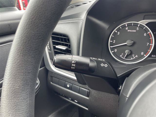 Used 2024 Nissan Rogue SV AWD/4WD image 16