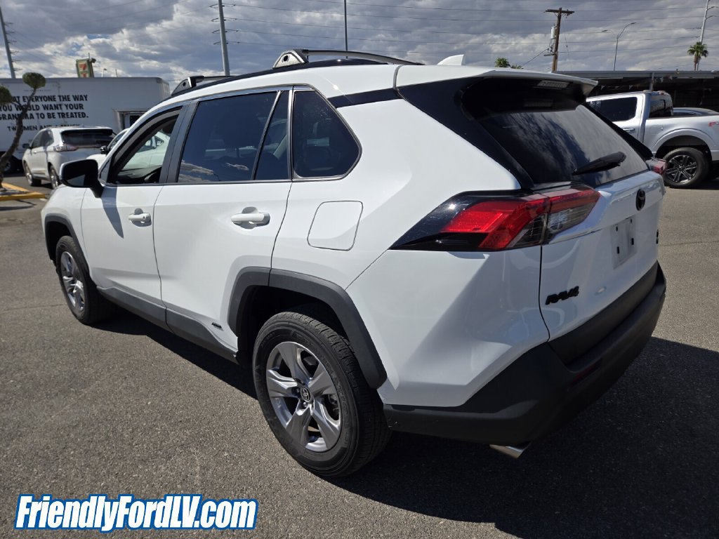 Used 2024 Toyota RAV4 XLE AWD/4WD image 4
