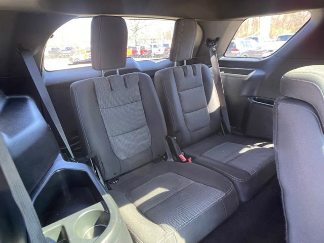 Certified 2018 Ford Explorer XLT w/ Equipment Group 201A AWD/4WD image 37