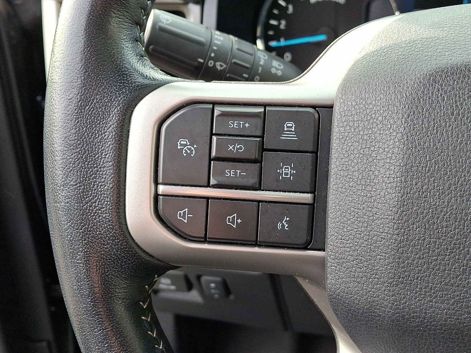 Certified 2023 Ford Expedition Max XLT image 24