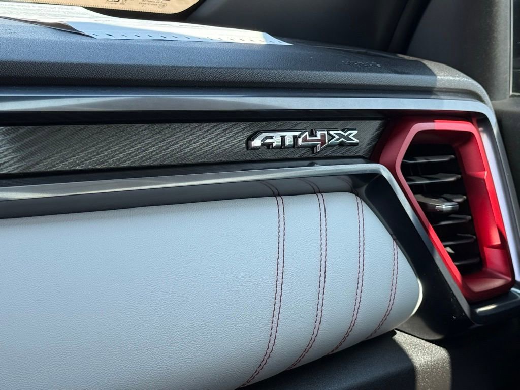 Used 2023 GMC Canyon AT4X image 8