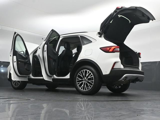 Certified 2024 Ford Escape SE w/ PHEV Premium Package image 54