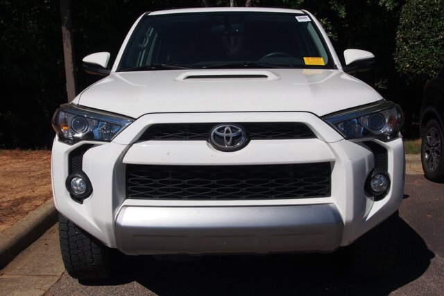 Used 2019 Toyota 4Runner TRD Off-Road Premium AWD/4WD image 3