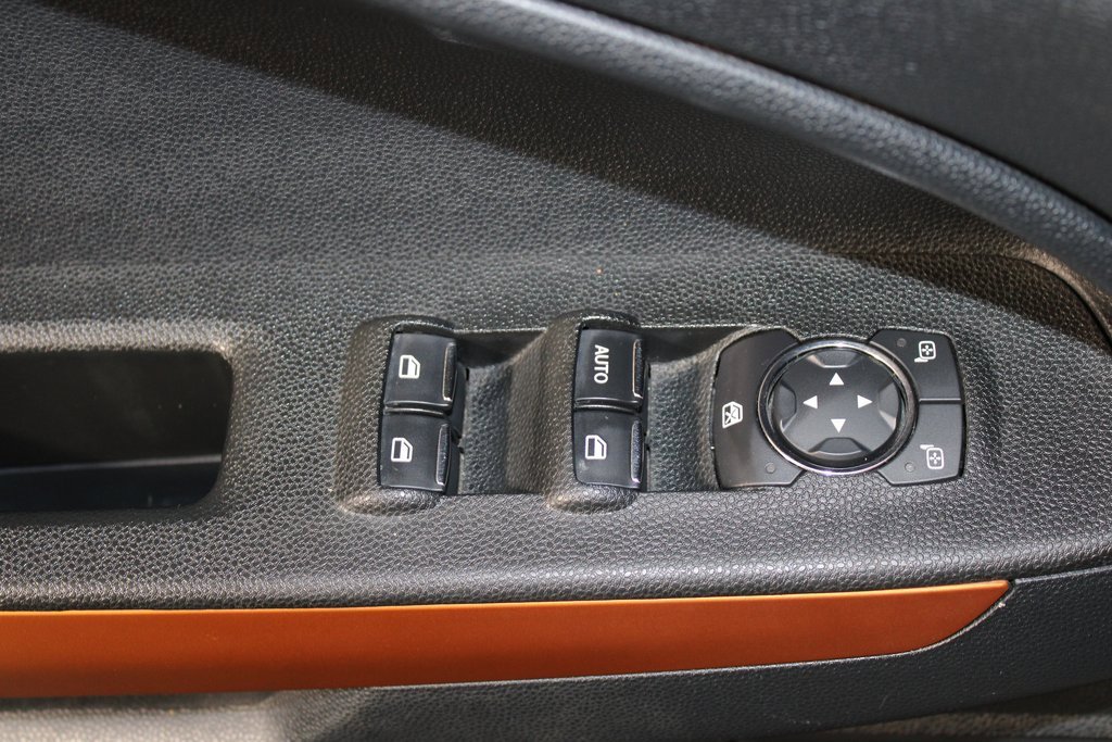 Certified 2021 Ford EcoSport SE w/ SE Appearance Package image 20