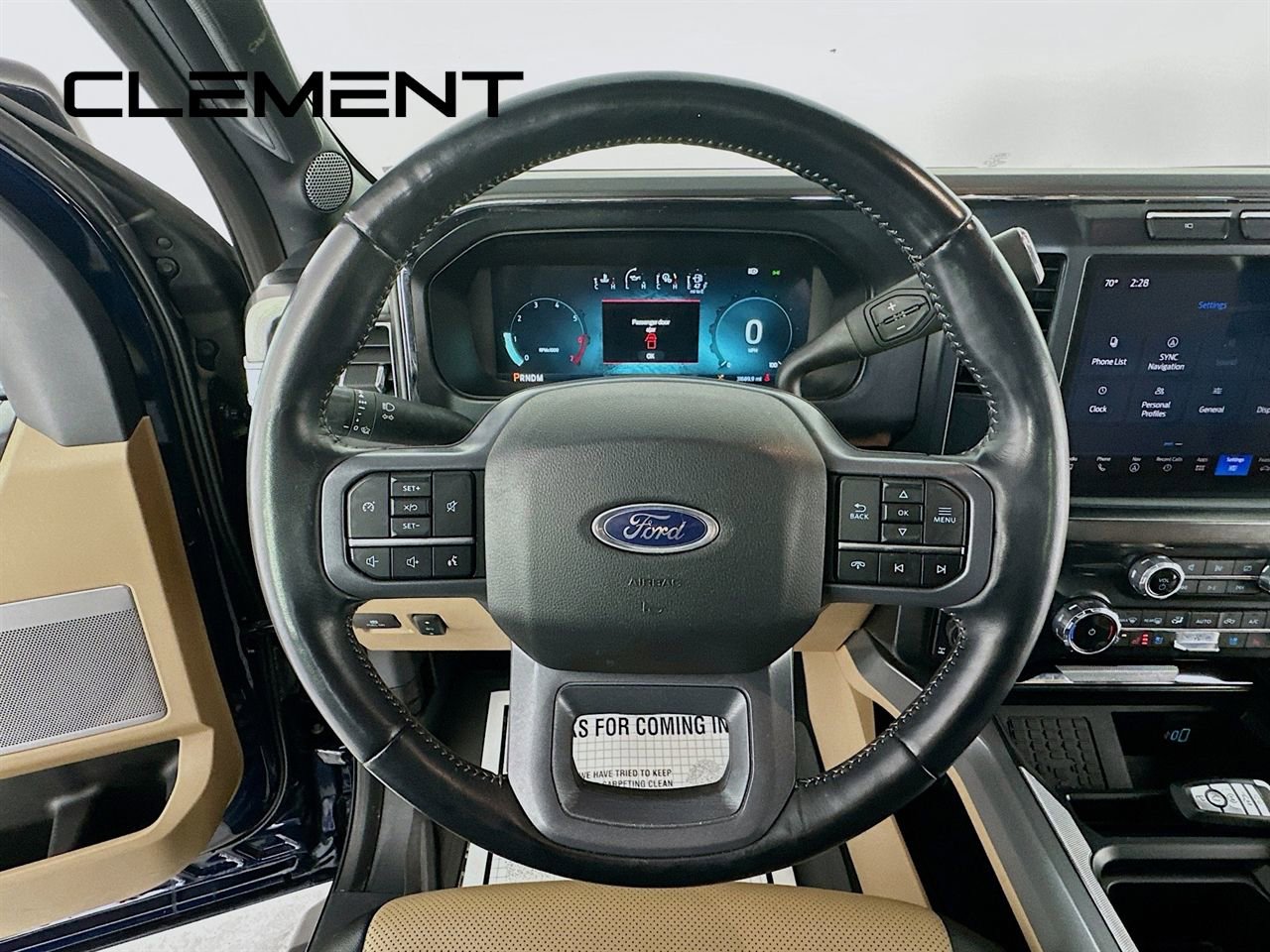 Certified 2023 Ford F250 Lariat w/ Black Appearance Package image 14