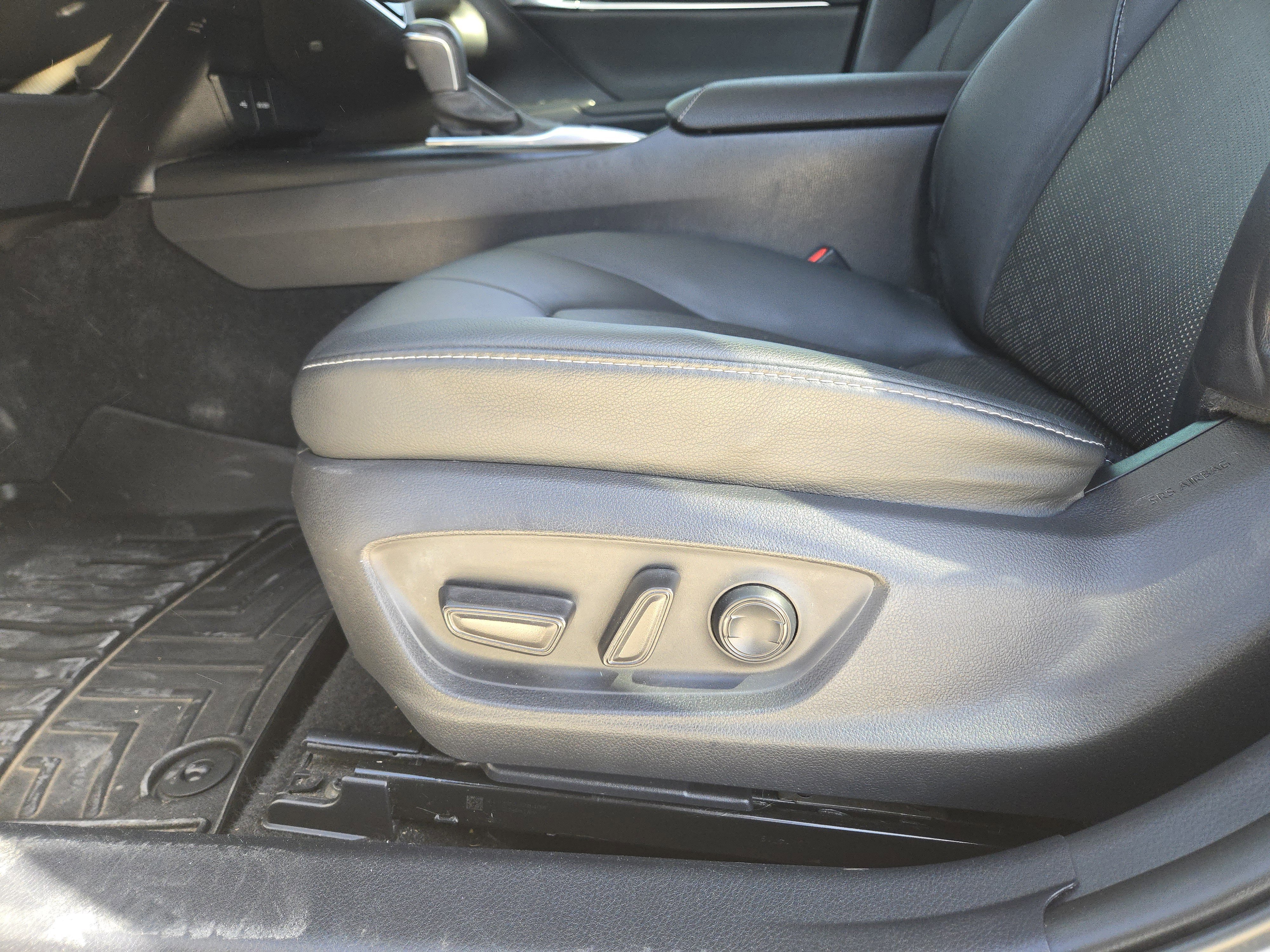 Used 2020 Toyota Camry XSE image 23