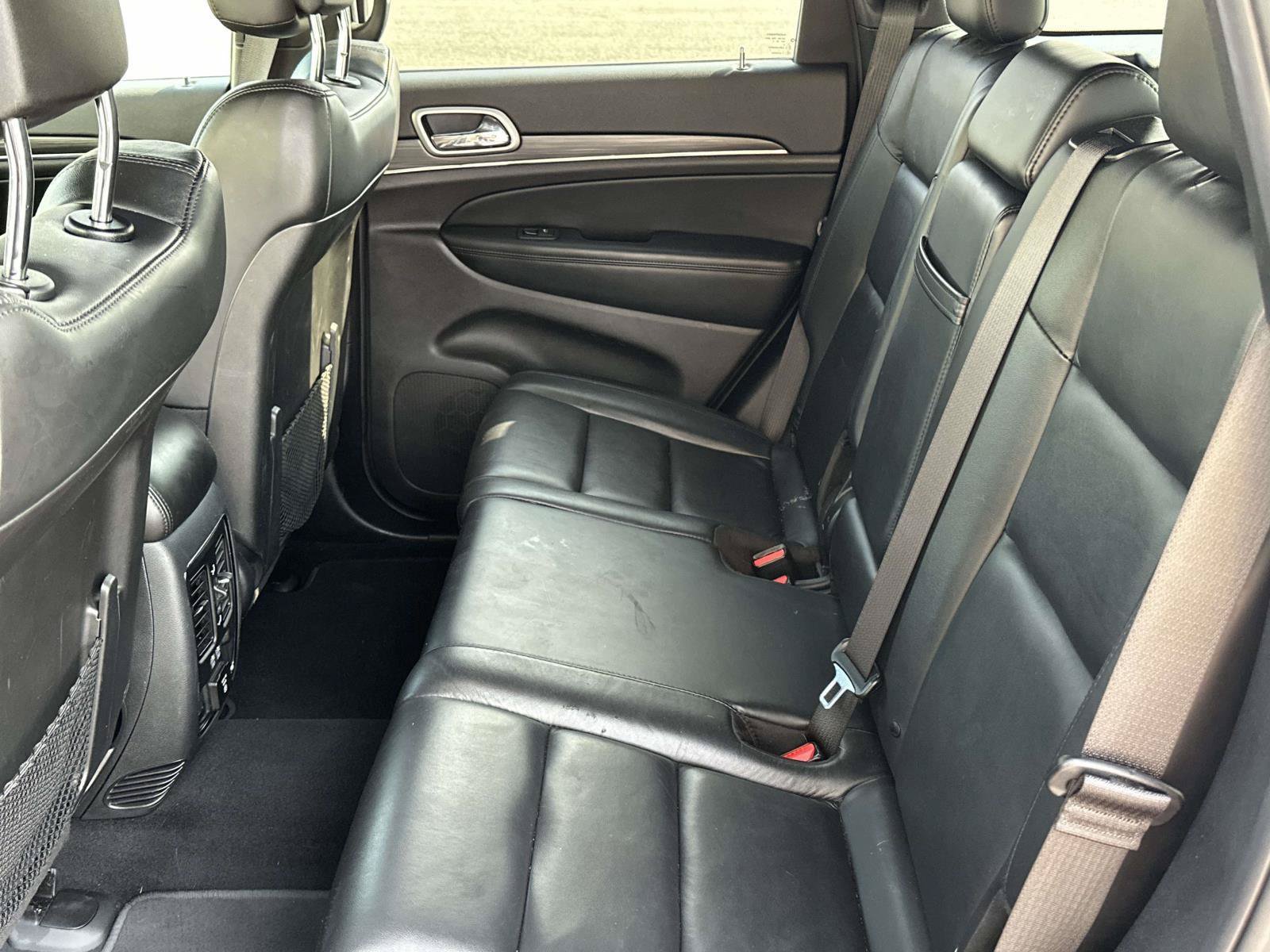 Used 2020 Jeep Grand Cherokee Limited AWD/4WD image 12