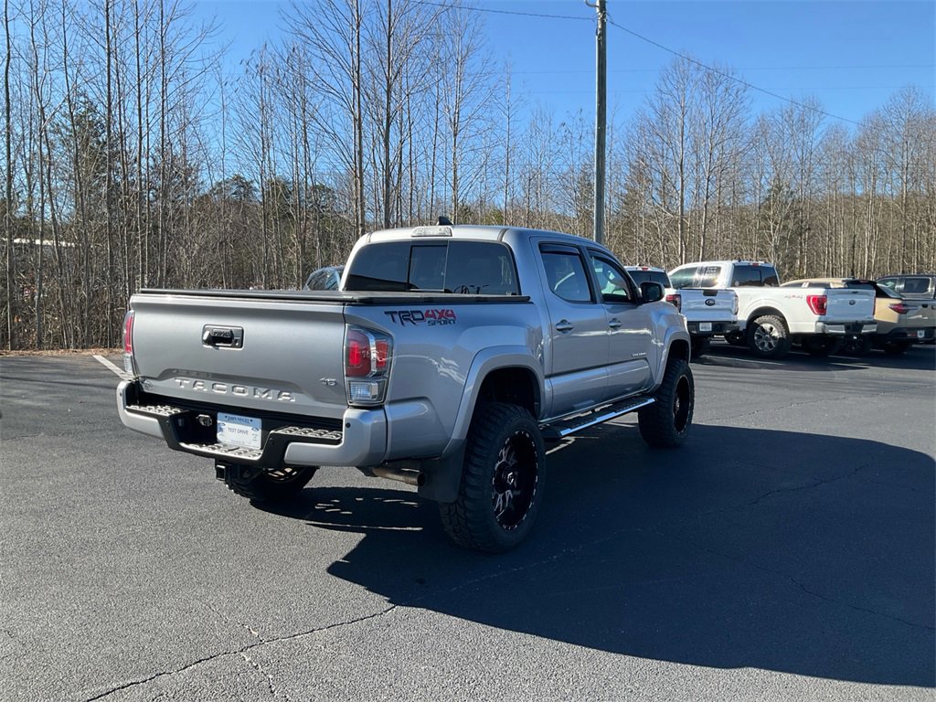 Used 2020 Toyota Tacoma TRD Sport image 3