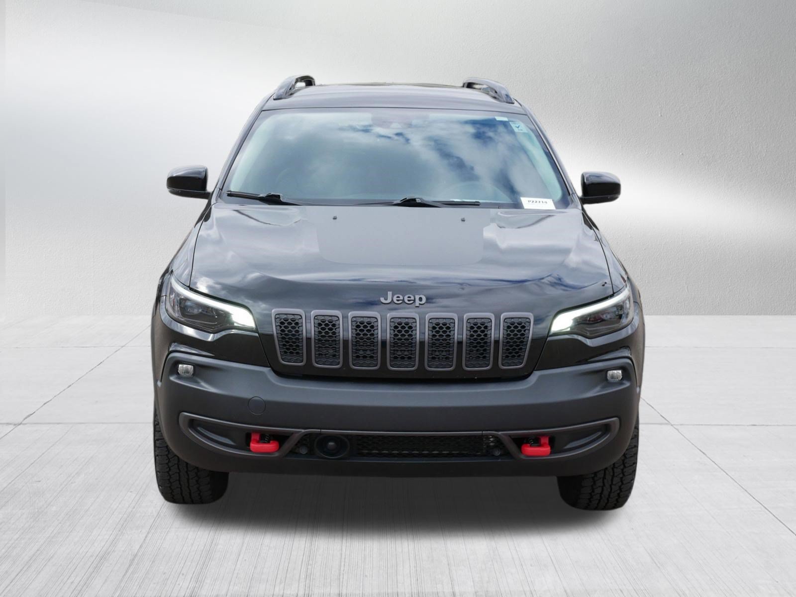 Used 2022 Jeep Cherokee Trailhawk w/ Comfort/Convenience Group AWD/4WD image 2