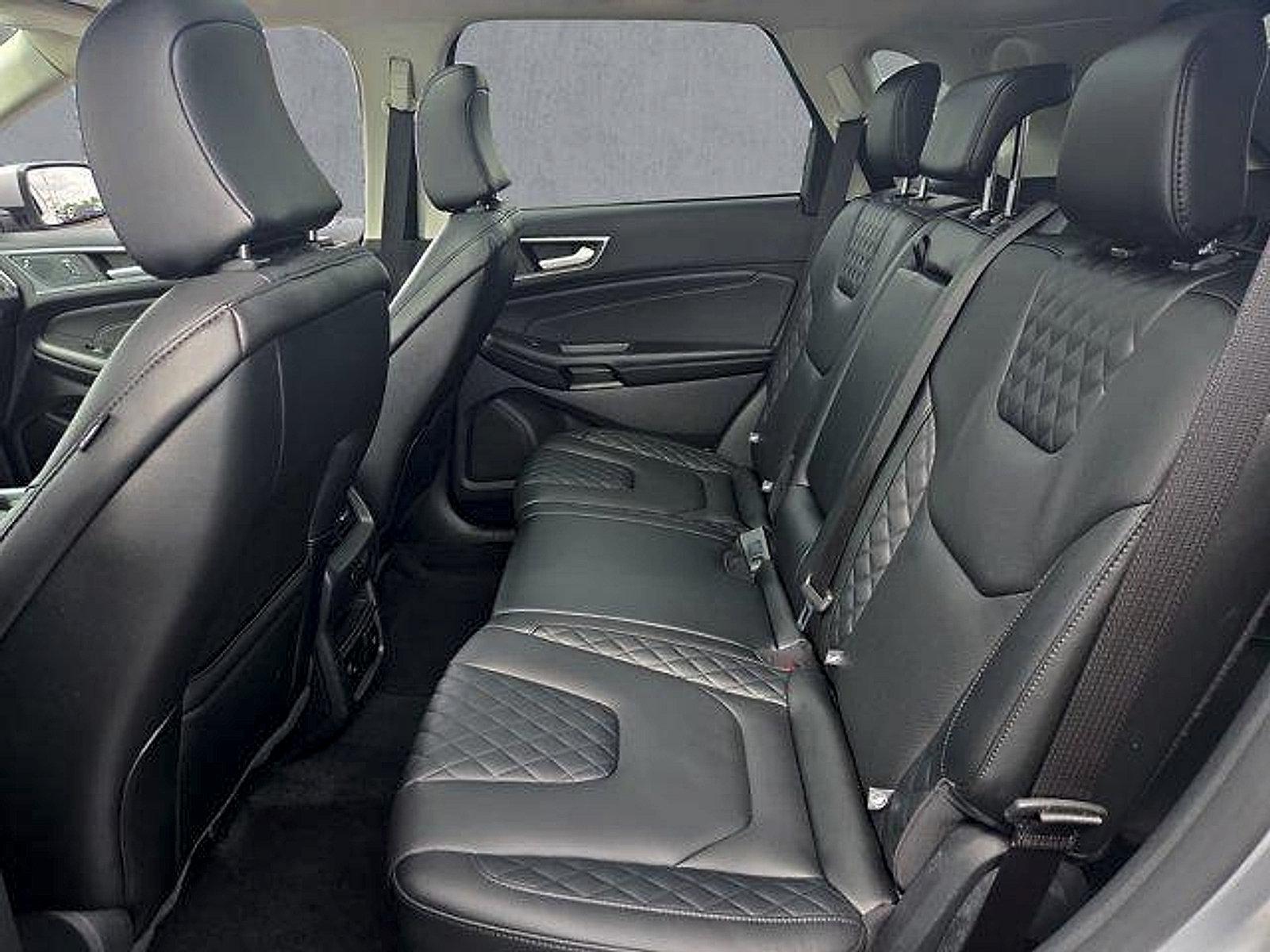 Certified 2024 Ford Edge Titanium w/ Equipment Group 301A AWD/4WD image 23