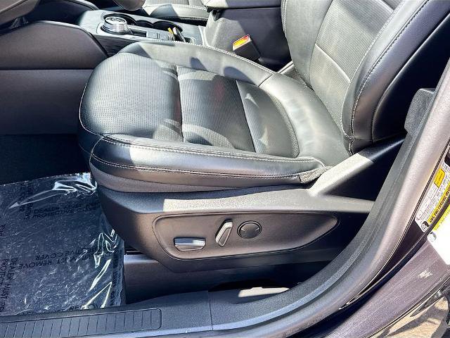 Certified 2023 Ford Escape Platinum AWD/4WD image 17