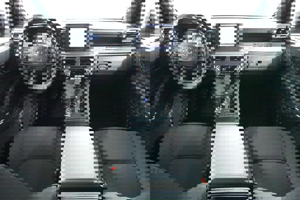 Used 2024 Toyota Tacoma SR5 AWD/4WD image 9