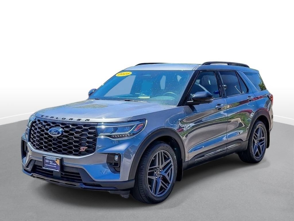 Certified 2025 Ford Explorer ST AWD/4WD image 3