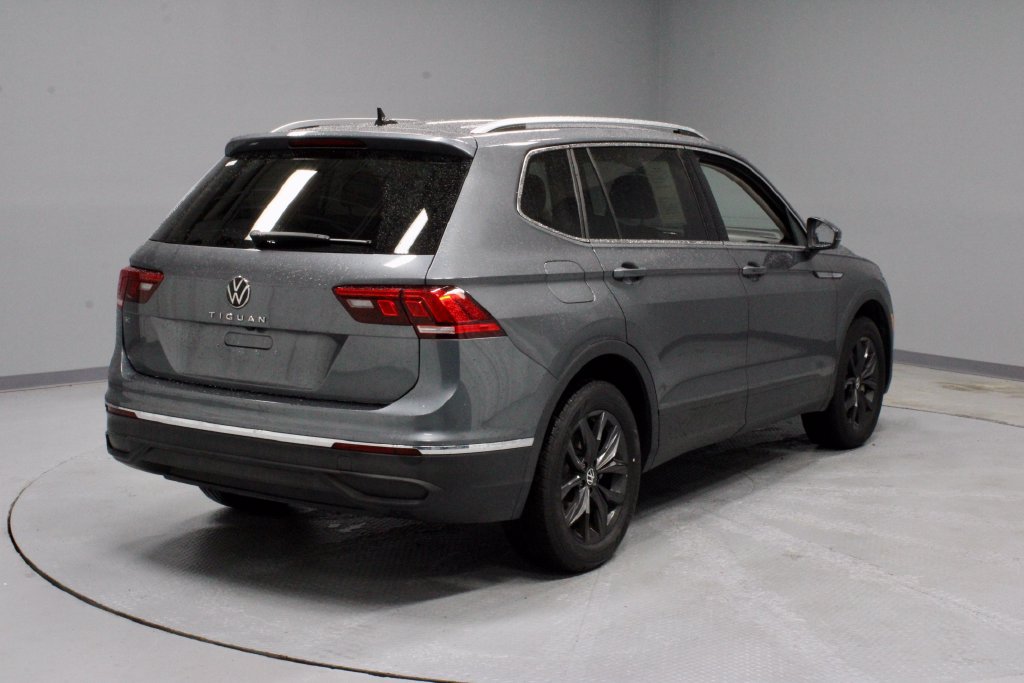 Used 2024 Volkswagen Tiguan SE FWD image 11