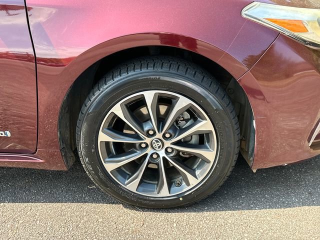 Used 2017 Toyota Avalon XLE Plus FWD image 12