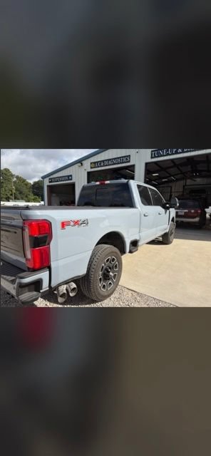 Certified 2026 Ford F250 Platinum AWD/4WD image 4