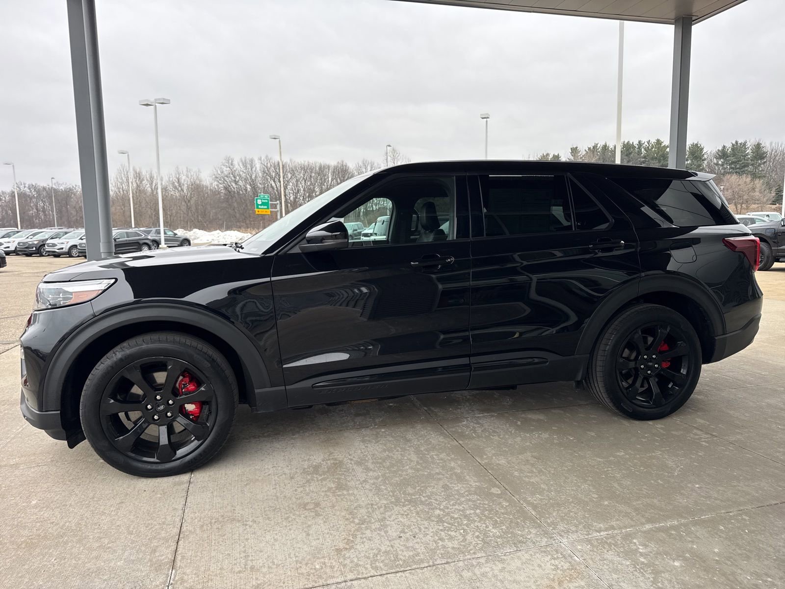 Certified 2022 Ford Explorer ST w/ Equipment Group 401A image 7