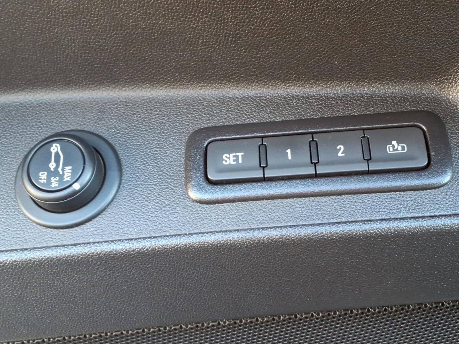 Used 2019 Chevrolet Equinox Premier FWD image 22