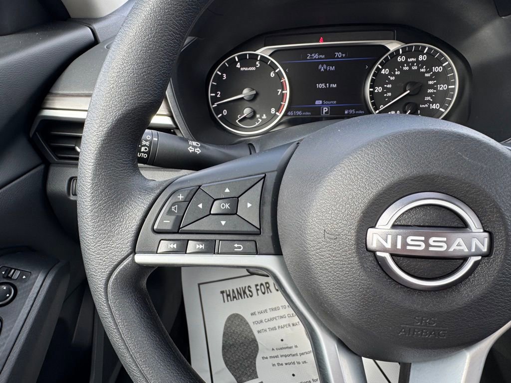 Used 2025 Nissan Altima 2.5 SV image 13