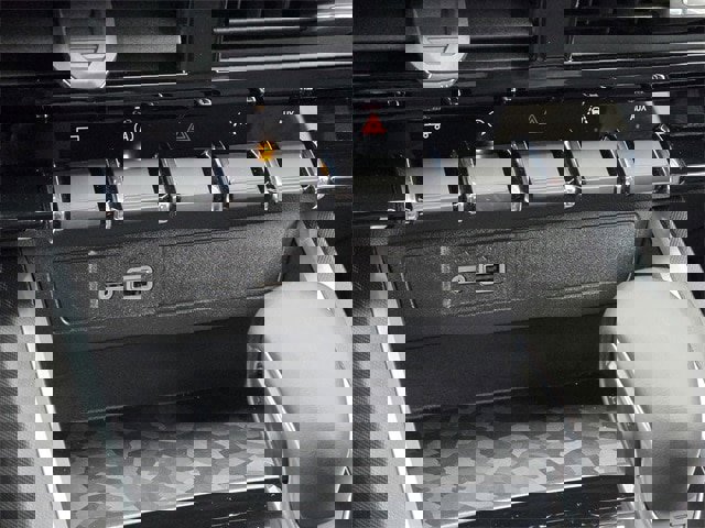 Used 2024 Chevrolet Colorado LT w/ LT Convenience Package image 16