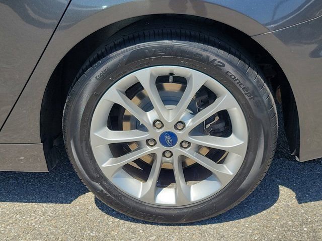 Certified 2019 Ford Fusion SE FWD image 10