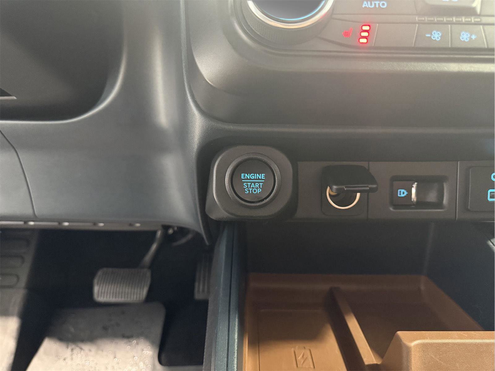 Certified 2022 Ford Maverick Lariat w/ Lariat Luxury Package image 42