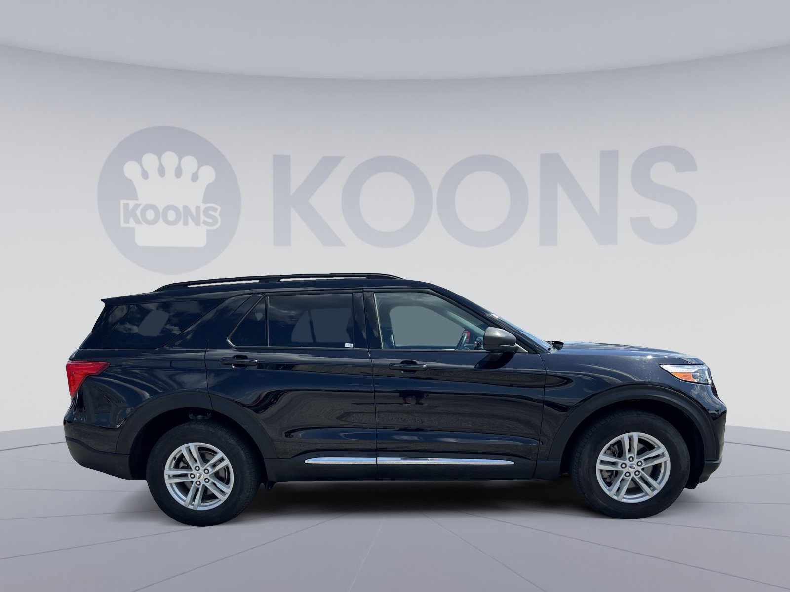 Certified 2023 Ford Explorer XLT AWD/4WD image 17