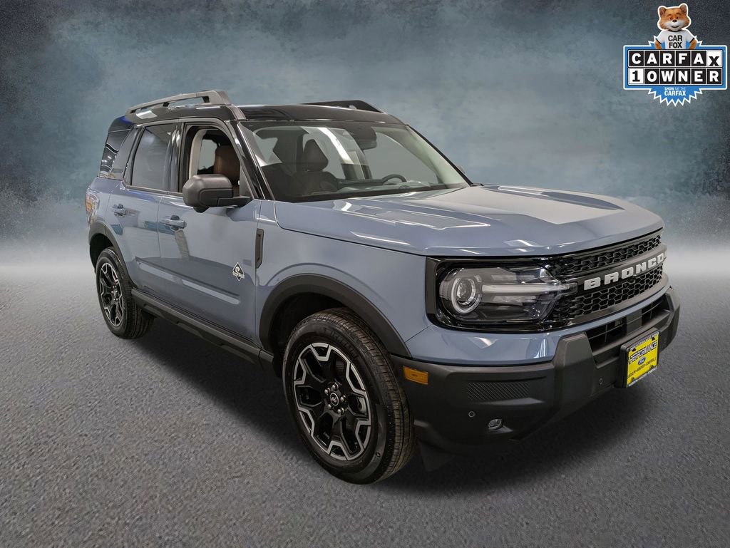 Certified 2025 Ford Bronco Sport Outer Banks w/ Outer Banks Tech Package+ AWD/4WD image 3
