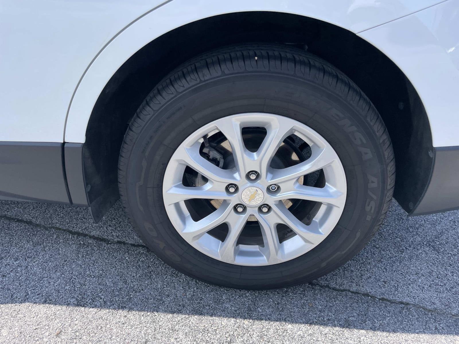 Used 2020 Chevrolet Equinox LS w/ LS Convenience Package FWD image 11