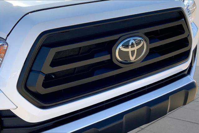 Used 2022 Toyota Tacoma SR w/ SR Convenience Package RWD image 29