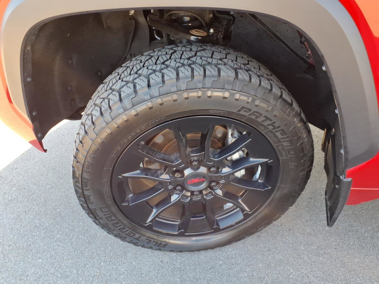 Used 2022 Toyota Tundra SR5 AWD/4WD image 9