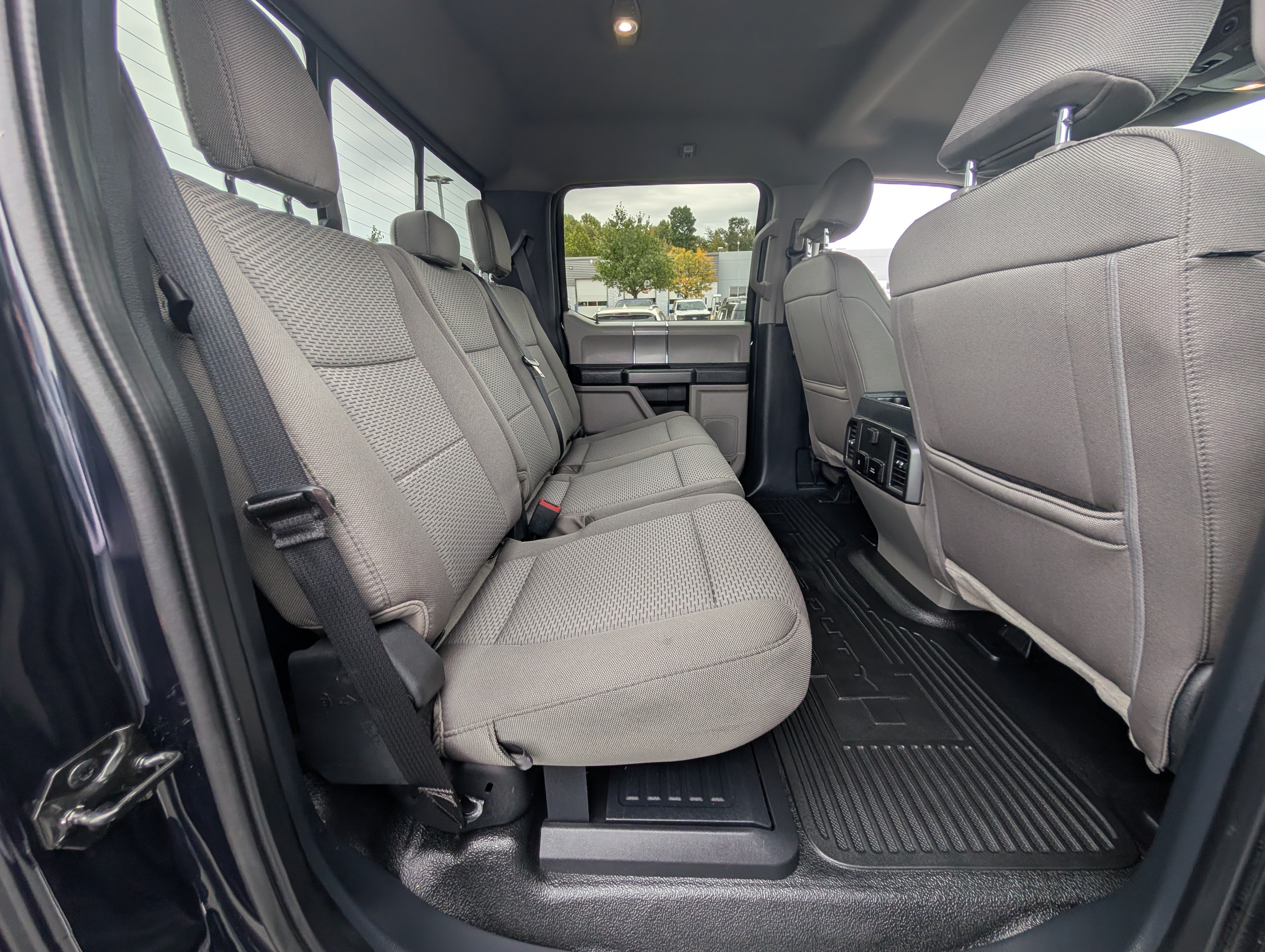 Certified 2022 Ford F250 XLT w/ XLT Premium Package AWD/4WD image 13