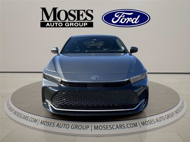 Used 2023 Toyota Crown AWD/4WD image 2