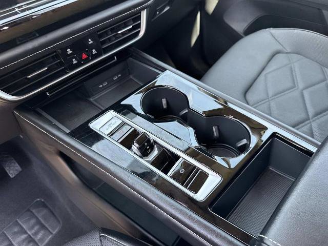 Used 2024 Volkswagen Atlas SE image 27