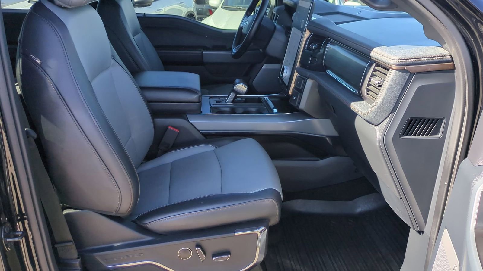 Certified 2022 Ford F150 Lightning Lariat image 22