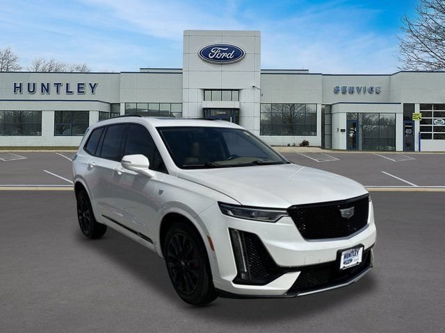 Used 2024 Cadillac XT6 Sport w/ LPO, Onyx Lite Package AWD/4WD image 3