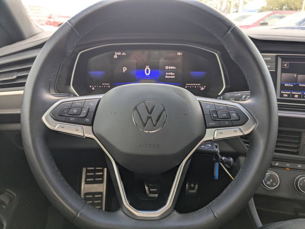 Used 2024 Volkswagen Jetta Sport image 23