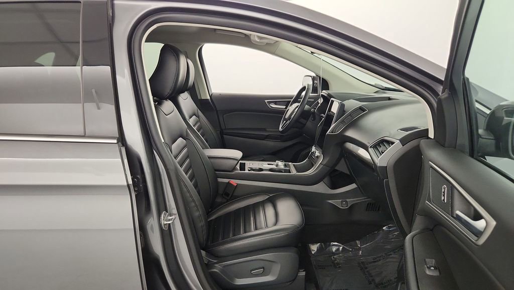 Certified 2024 Ford Edge SEL w/ Convenience Package AWD/4WD image 29