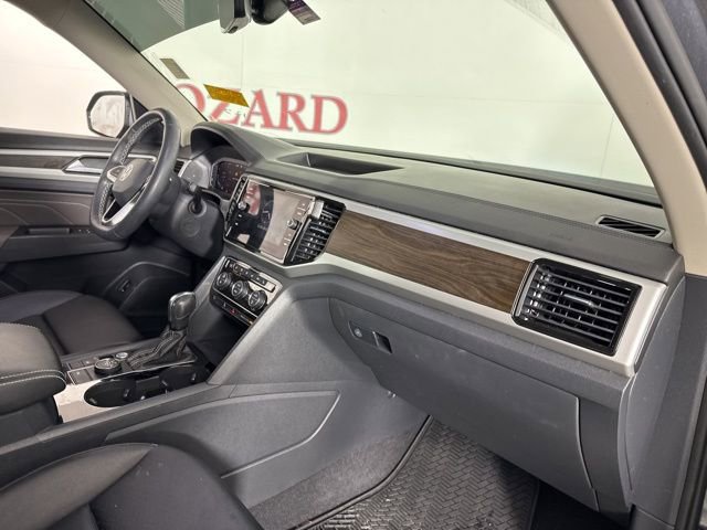 Used 2023 Volkswagen Atlas SE w/ Panoramic Sunroof Package image 17